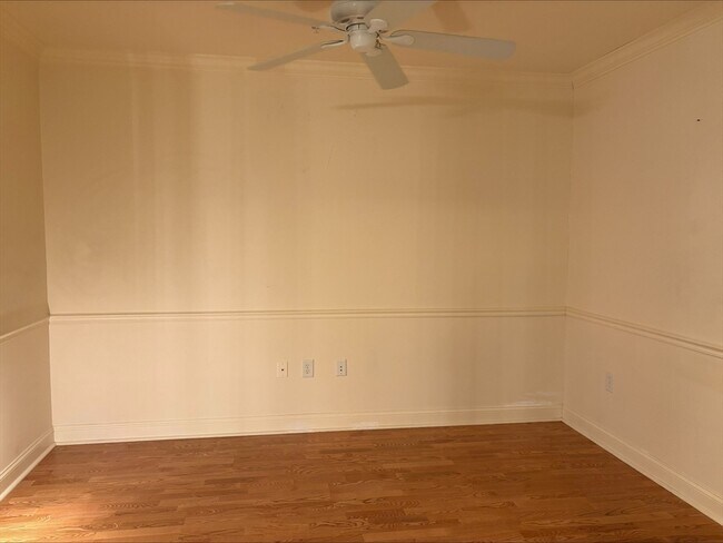 Building Photo - 1214 Emerald Ct