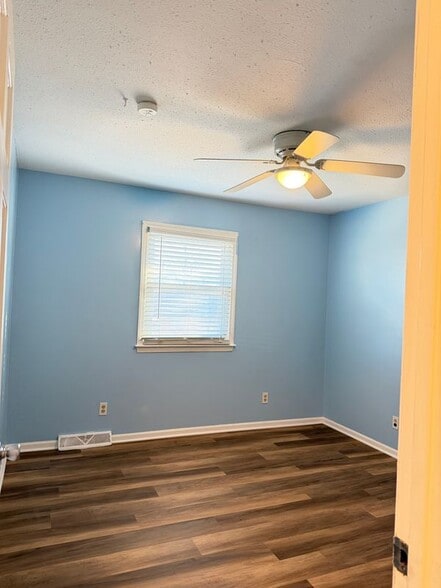 Building Photo - 7718 New Jersey Ave