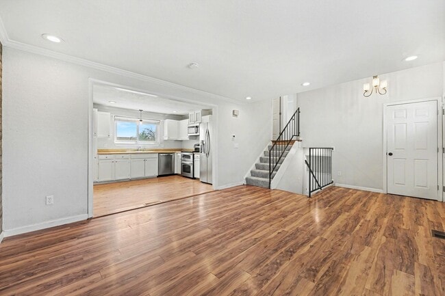 Building Photo - Exceptional and spacious three bedroom, two bath home in Thornton.