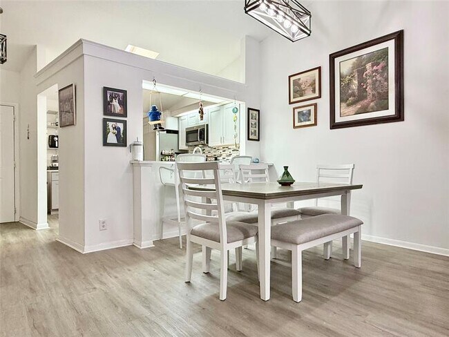 Building Photo - 10952 Roebelini Palm Ct