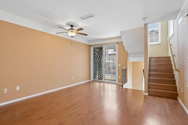 Building Photo - 1319 S Sabino Dr