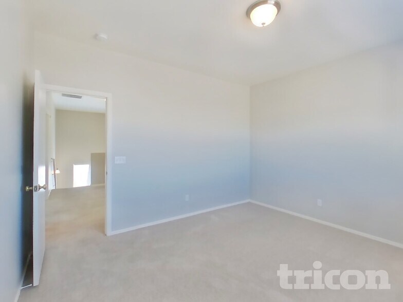 Building Photo - 30493 N Bareback Trail