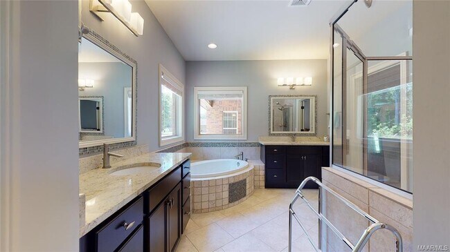 Building Photo - 9131 Thetford Way