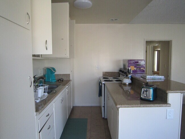 Building Photo - 707 Hermosa Ave