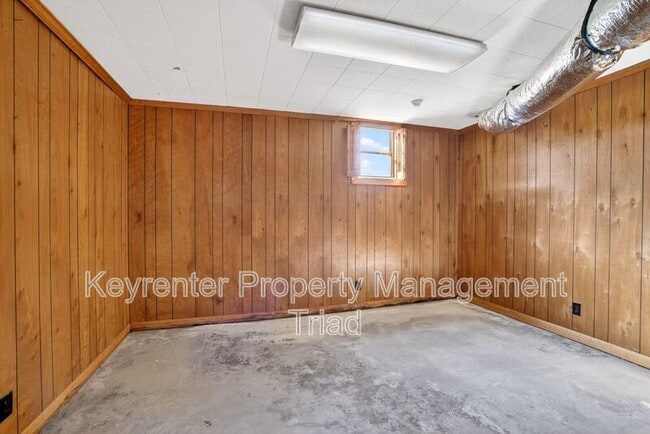 Building Photo - 402 Rand Blvd