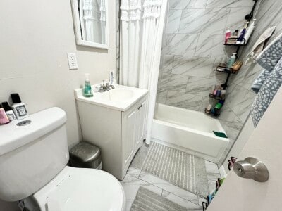 Building Photo - 1572 Tremont St