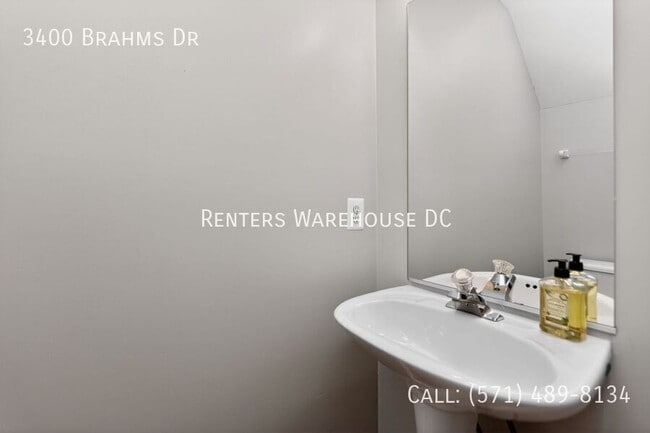 Building Photo - 3400 Brahms Dr