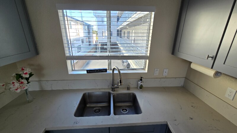 Building Photo - 4446 W 136th St