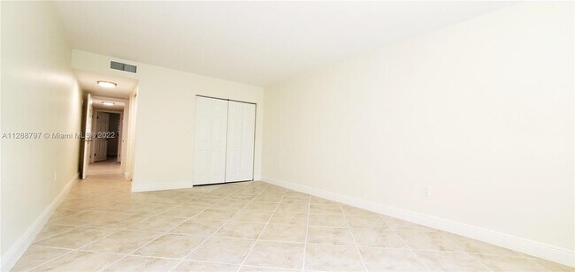 Building Photo - 201 Galen Dr
