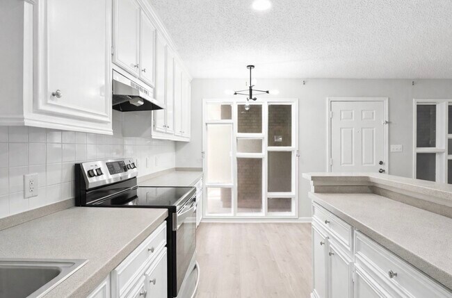 Building Photo - 3502 Burlington St