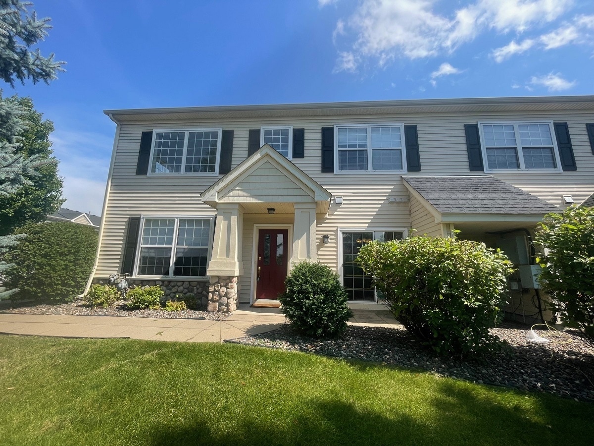 Building Photo - 13925 52nd Ave N