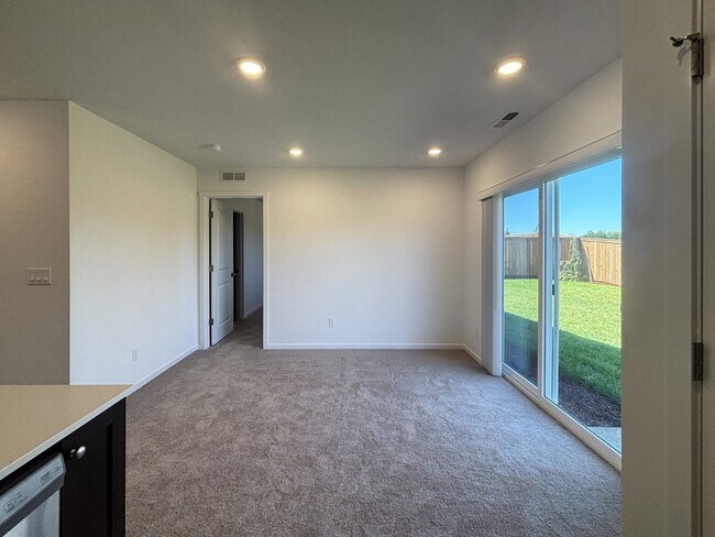 Building Photo - 25263 Todd Way