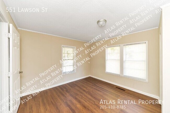 Building Photo - 551 Lawson St