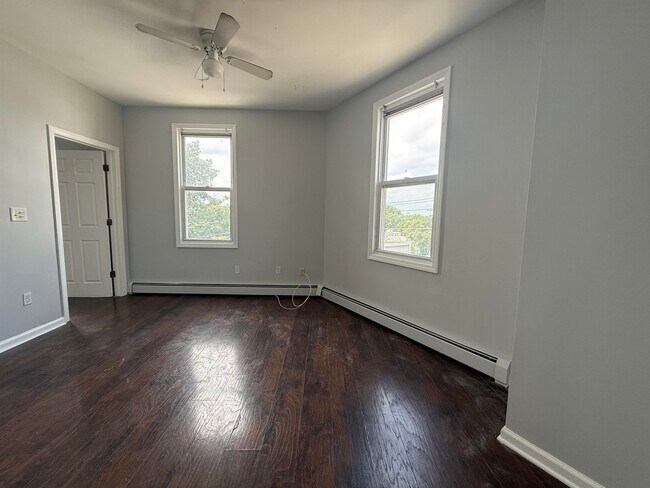 Building Photo - 1209 43rd St