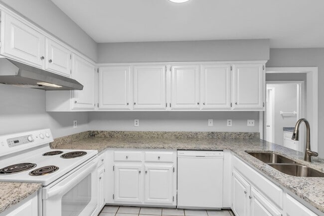 Building Photo - 2560 Choctaw Trce