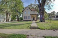 Building Photo - SL POS929