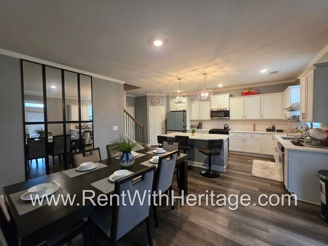 Building Photo - Amazing 5 Bedroom/ 3 Bath Home in Sweetwater, a Swim Tennis Community/ Attention to Detail / Grea...