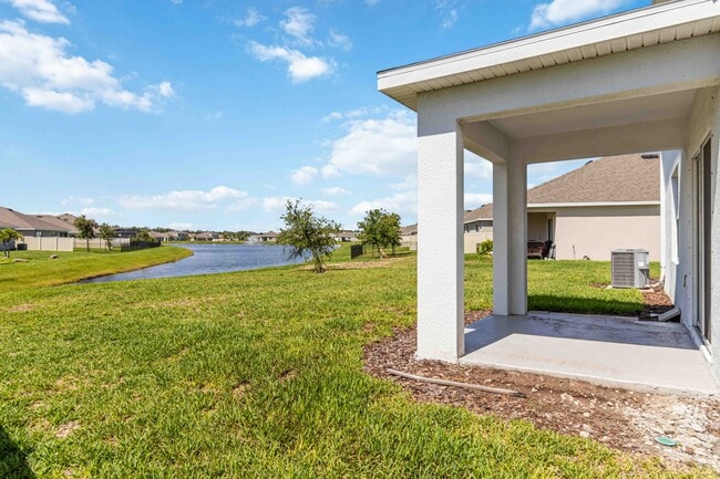 Building Photo - 17308 Reserva Dr