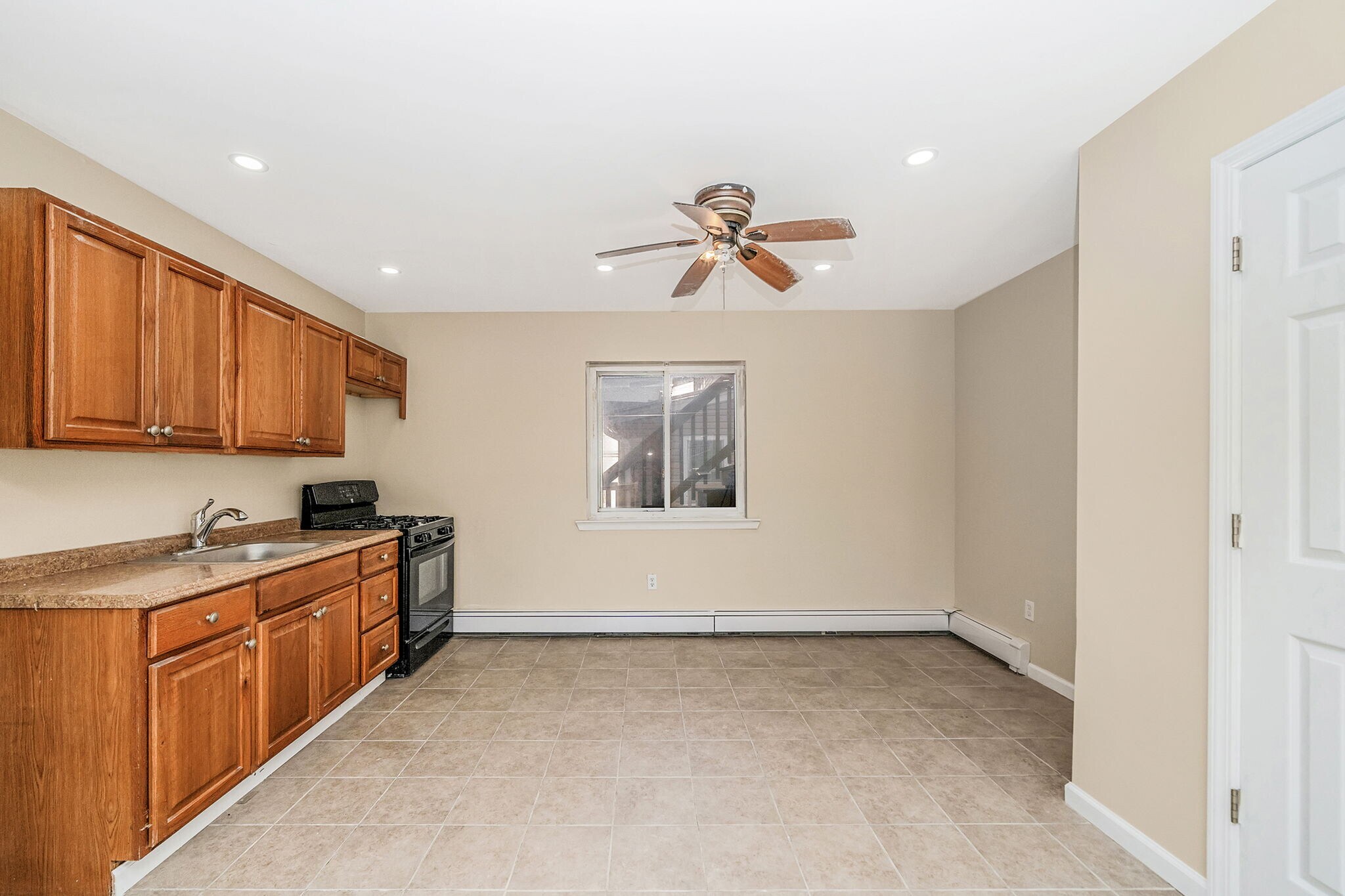 Building Photo - 4 Bay Pl