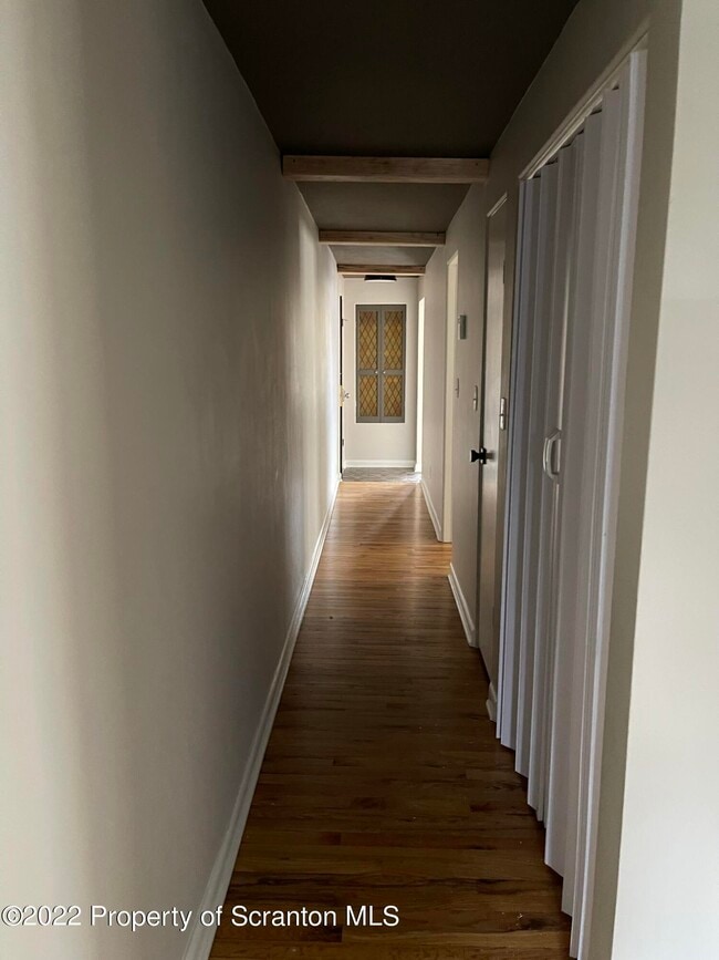 Building Photo - 303 E Drinker St