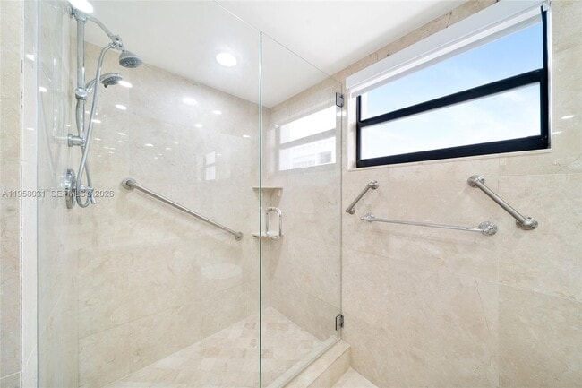 Building Photo - 2301 S Ocean Dr