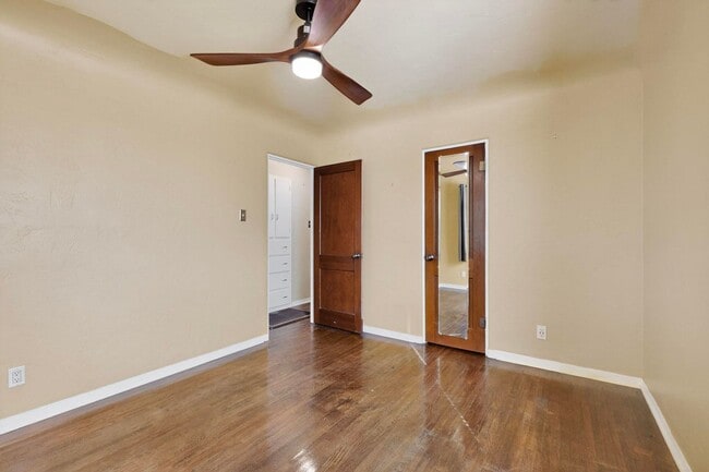 Building Photo - UPTOWN 2/bd 1/ba 1/cg 950/sf