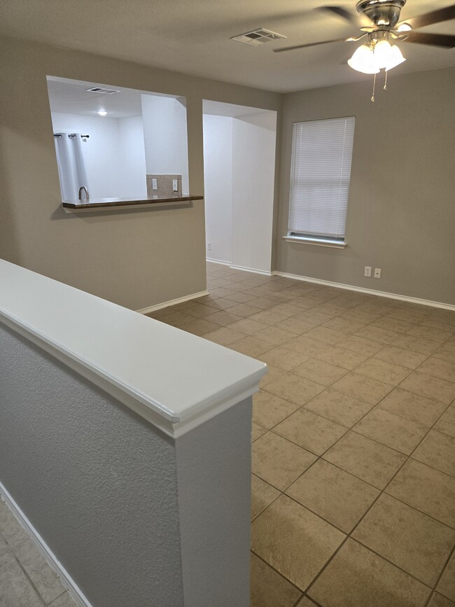 Building Photo - 210 Calixto Ct