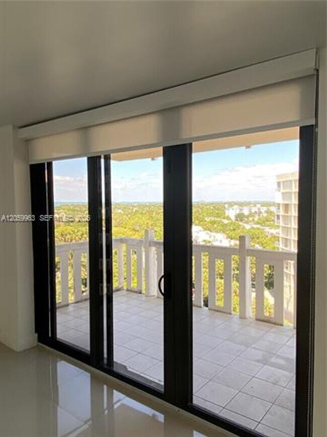 Building Photo - 1111 Crandon Blvd