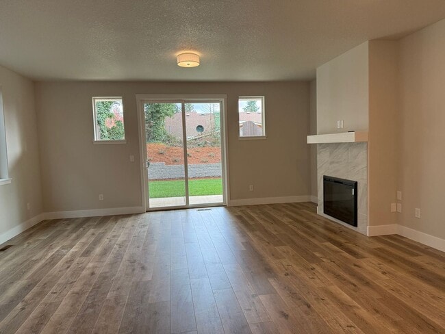 Building Photo - Beautiful Three Bedroom New Construction Home For Rent