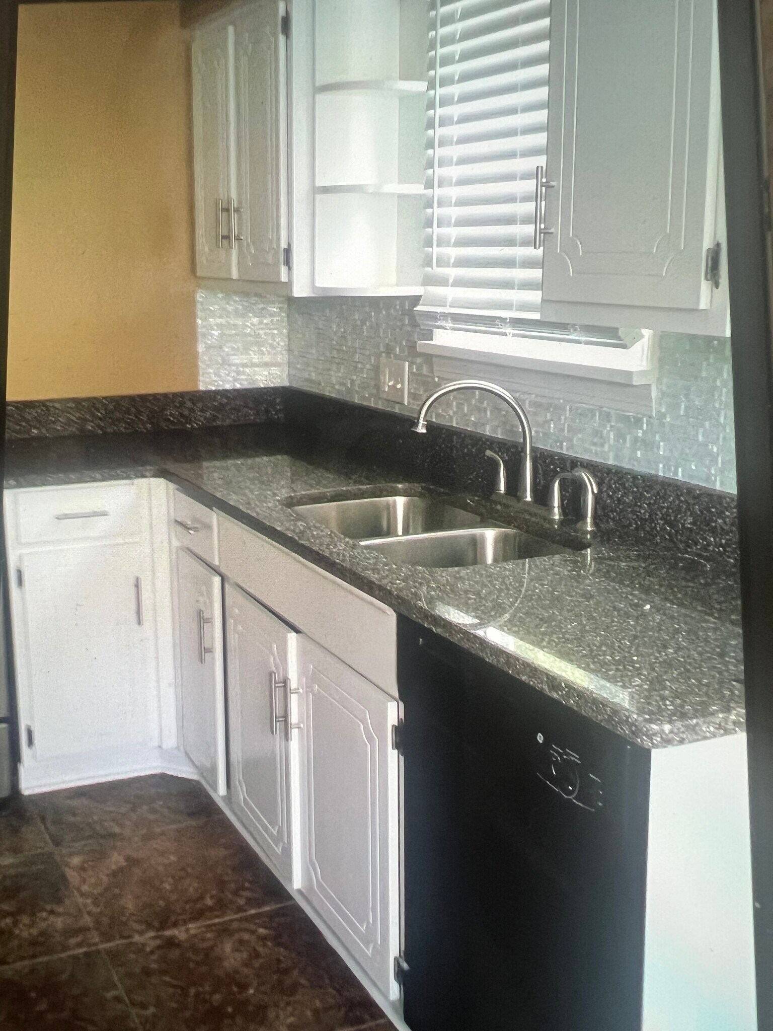 Kitchen - 444 Forest Hill Dr