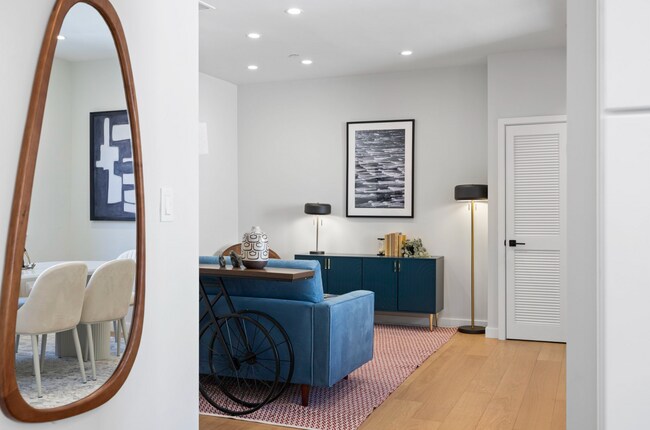 Building Photo - 693 Sutter St