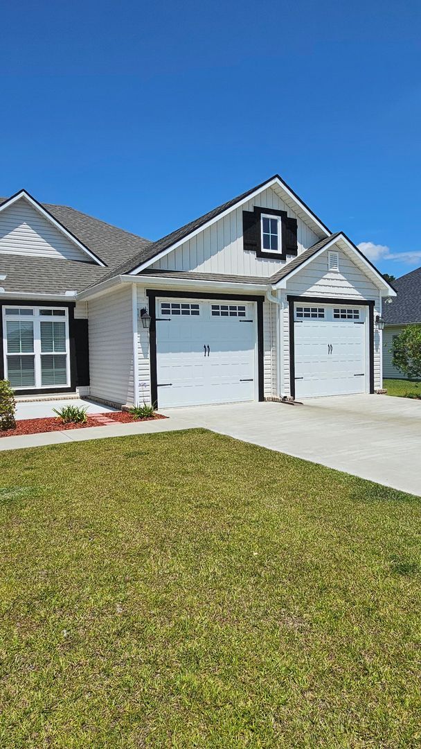 Building Photo - Knights Landing four bedroom home