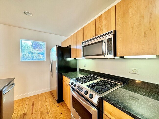 Building Photo - 4214 Swiss Ave