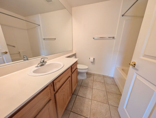 Building Photo - 820 Titan Peak Pl