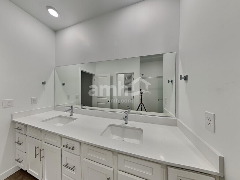 Building Photo - 12246 Thunder Creek Pky