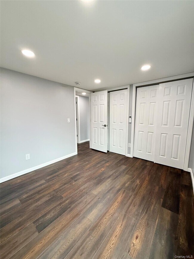 Building Photo - 19 Lee Ave