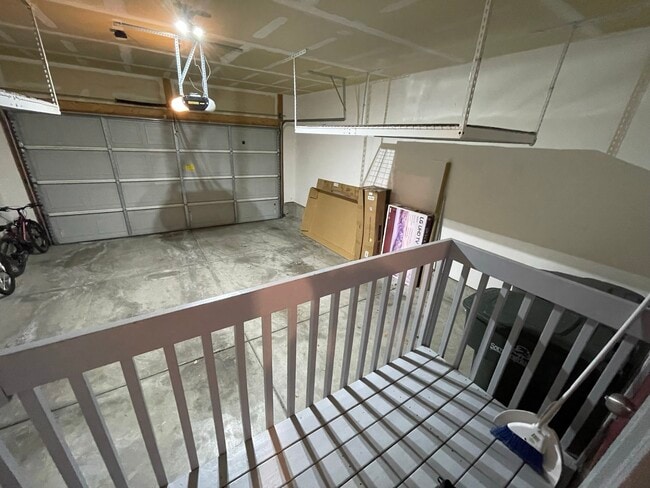 Building Photo - 4274 Lake Bridge Dr