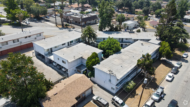 Building Photo - Sierra Vista