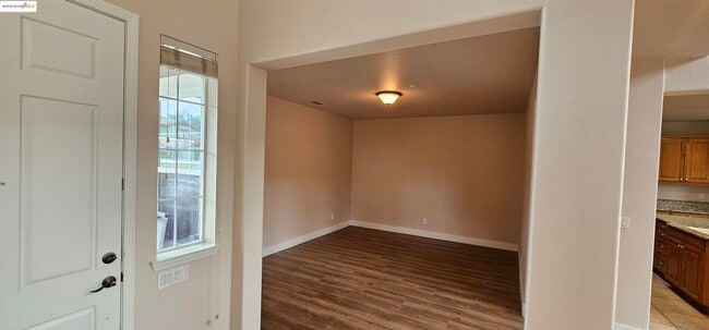 Building Photo - 1876 Tarragon Dr