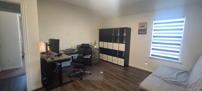 Building Photo - 5801 Antioch Cv