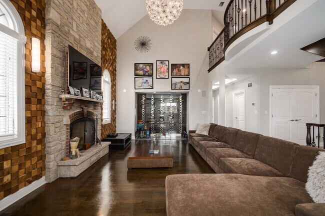 Building Photo - 5126 N Mission Dr