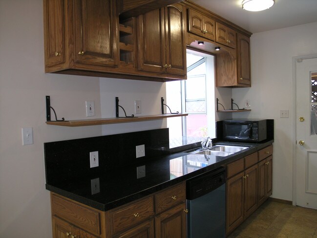 Kitchen Sink - 6350 Deep Dell Pl