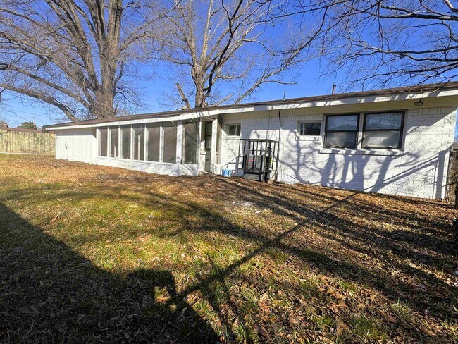 Building Photo - 4577 Gailwood Ave