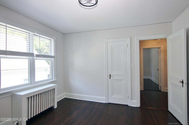 Building Photo - 24 Comly Ave