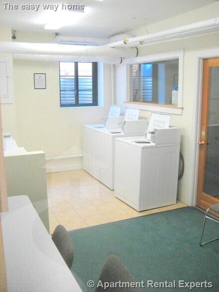 Building Photo - 60 Brattle St