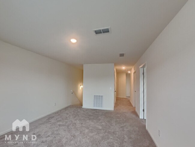 Building Photo - 1128 Centerview Dr