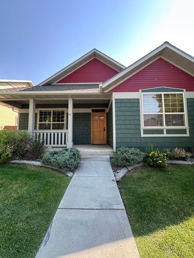 Cute Bungalow style home in Bozeman! Move... - Cute Bungalow style home in Bozeman!  Move...