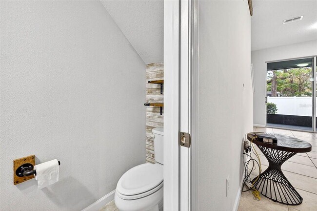 Building Photo - 2140 Laceflower Dr