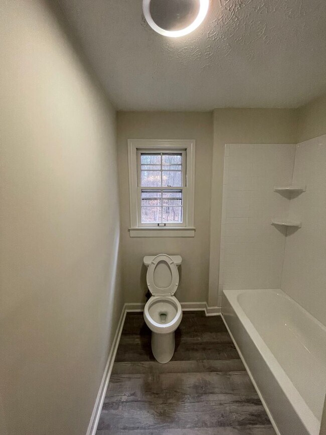 Building Photo - Executive Rental in Horseleg Creek- $3,295