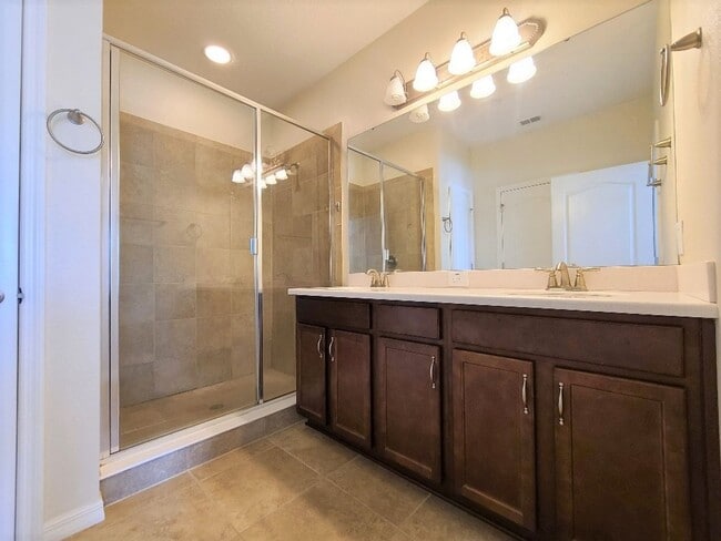 Building Photo - 3br 2.5ba at OVIEDO ON THE PARK. Tile floo...